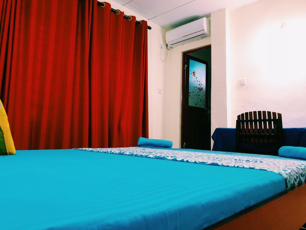 Oasis Skybeach Hostel - Negombo Extérieur photo