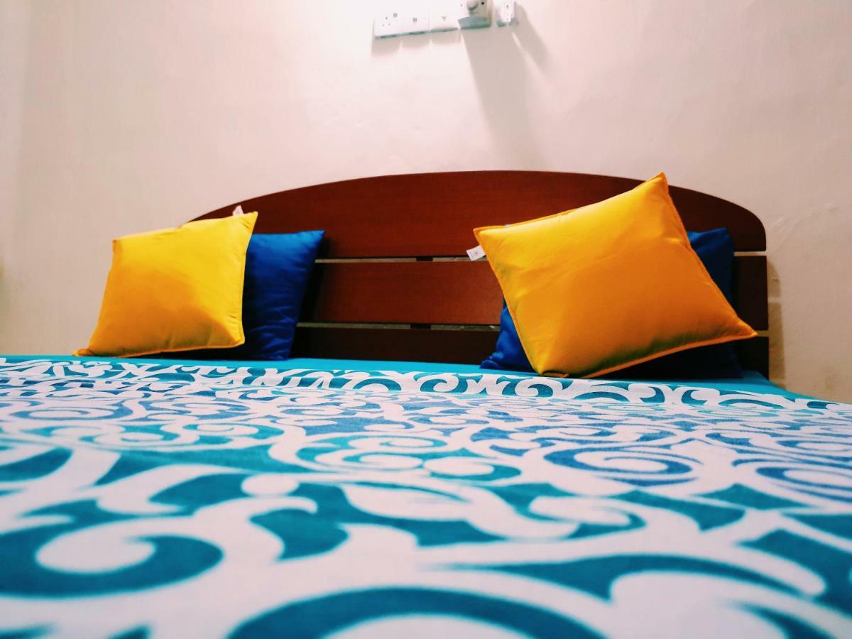 Oasis Skybeach Hostel - Negombo Extérieur photo