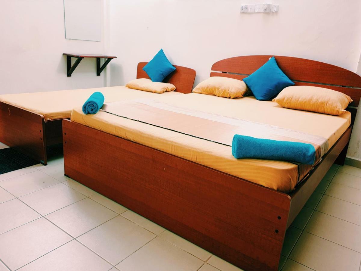 Oasis Skybeach Hostel - Negombo Extérieur photo